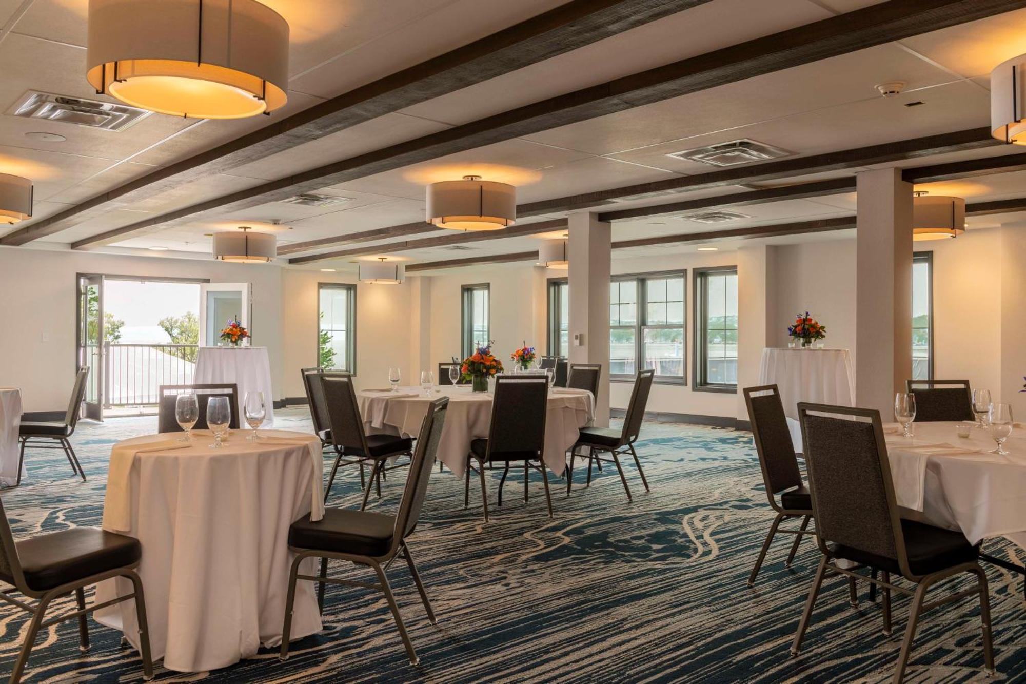 Hotel Canandaigua, Tapestry Collection By Hilton Bagian luar foto
