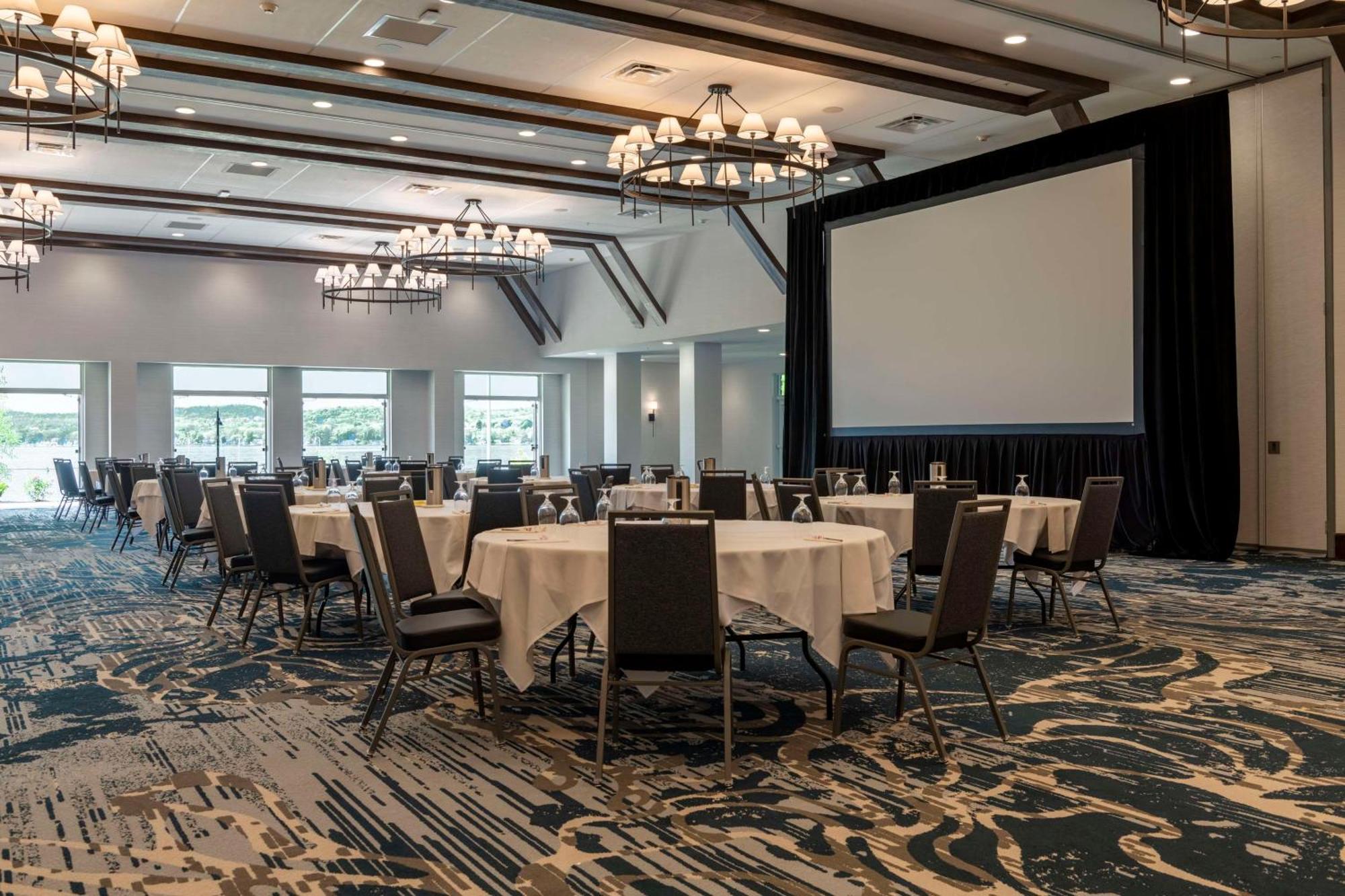Hotel Canandaigua, Tapestry Collection By Hilton Bagian luar foto